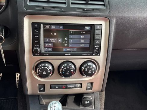 Used 2014 Dodge Challenger SRT8 w/ Harman/Kardon Audio Group RWD image 22