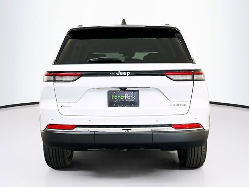 Used 2023 Jeep Grand Cherokee Limited image 7