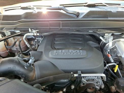 Used 2020 RAM 2500 Tradesman w/ Chrome Appearance Group AWD/4WD image 28