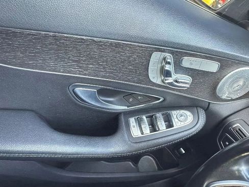 Used 2019 Mercedes-Benz C 300 4MATIC Sedan image 21