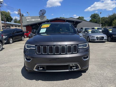 Used 2018 Jeep Grand Cherokee Limited image 2