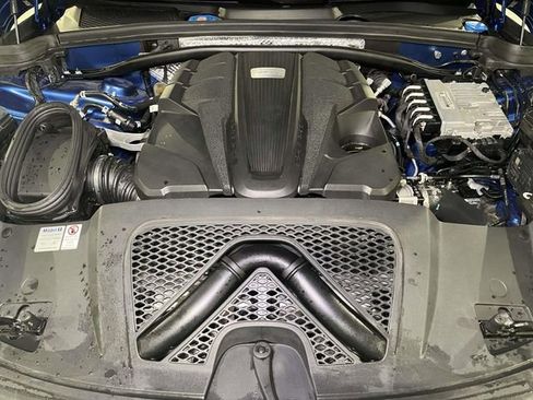 Certified 2021 Porsche Macan GTS AWD/4WD image 24