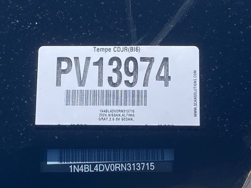 Used 2024 Nissan Altima 2.5 SV FWD image 30