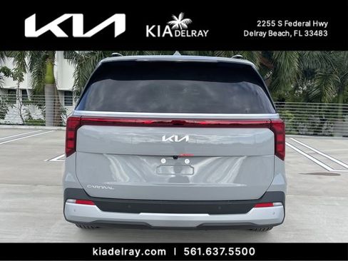 New 2026 Kia Carnival EX FWD image 4