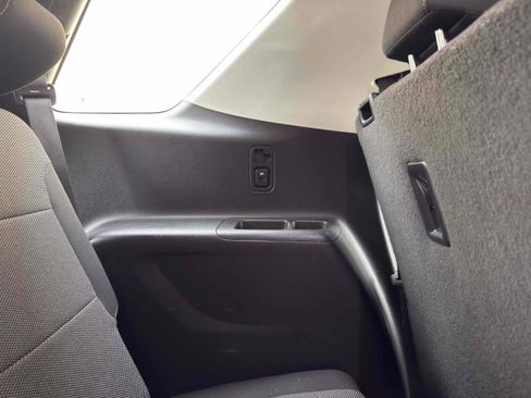 Used 2020 Chevrolet Traverse LS image 63