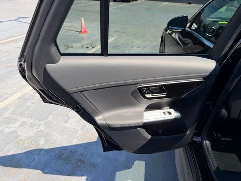 Used 2026 Mercedes-Benz GLC 300 4MATIC image 15