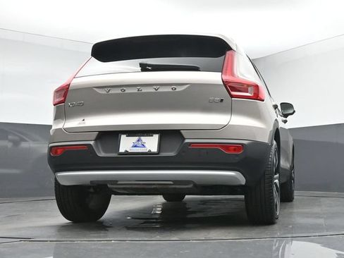 Used 2024 Volvo XC40 B5 Ultimate AWD/4WD image 38