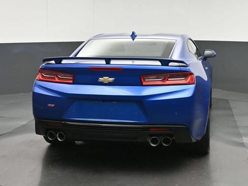 Used 2018 Chevrolet Camaro SS RWD image 6