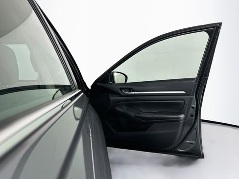 Used 2022 Nissan Altima 2.5 SV FWD image 30