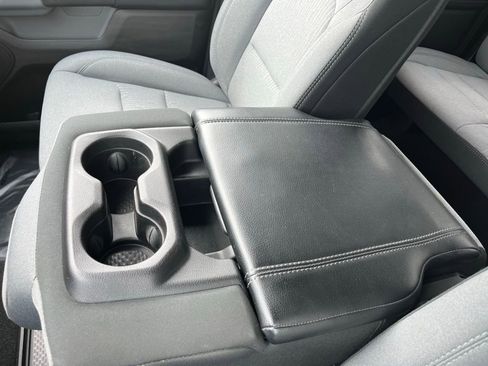 Used 2019 RAM 1500 Big Horn image 18