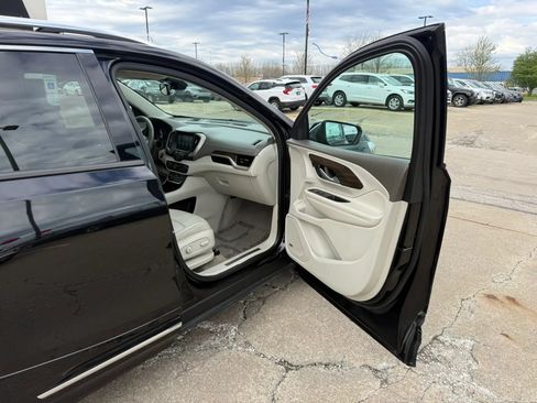 Used 2018 GMC Terrain Denali w/ Advanced Safety Package AWD/4WD image 25