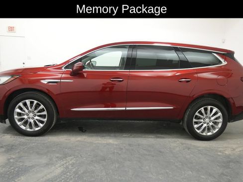 Used 2018 Buick Enclave Premium w/ Experience Buick Package FWD image 4