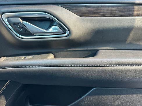 Used 2021 Chevrolet Tahoe Z71 w/ Rear Media and Nav Package image 21