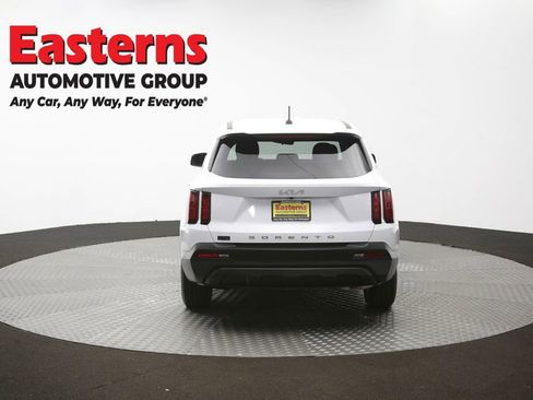 Used 2022 Kia Sorento LX FWD image 35