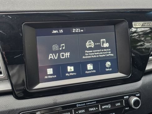 Used 2017 Kia Niro LX image 27