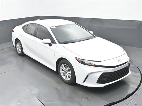 New 2026 Toyota Camry LE image 26