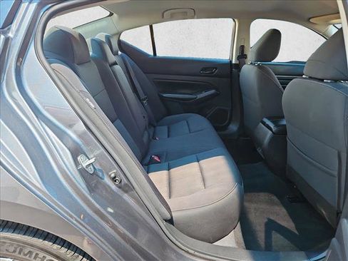 Used 2024 Nissan Altima 2.5 SV FWD image 19