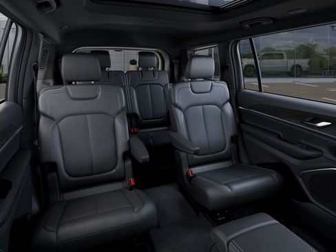 New 2026 Jeep Grand Cherokee L Limited AWD/4WD image 16