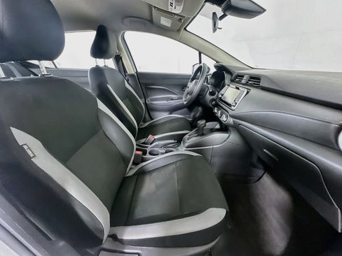 Used 2025 Nissan Versa S FWD image 29