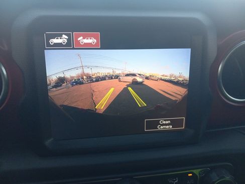 Used 2023 Jeep Wrangler Unlimited Rubicon w/ Steel Bumper Group image 16