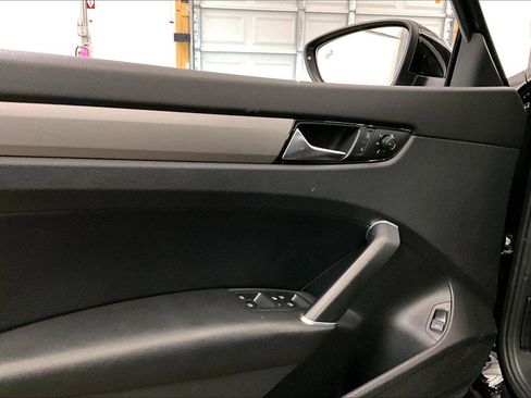 Used 2020 Volkswagen Passat 2.0T SE image 22