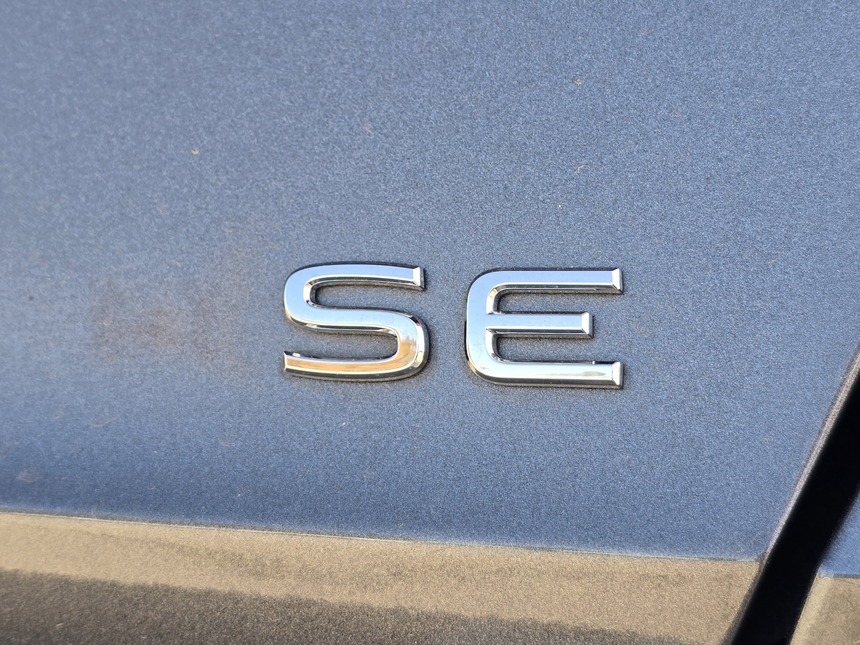 Used 2025 Volkswagen Jetta SE FWD image 28