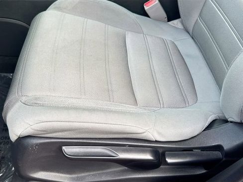 Used 2020 Honda CR-V LX image 18