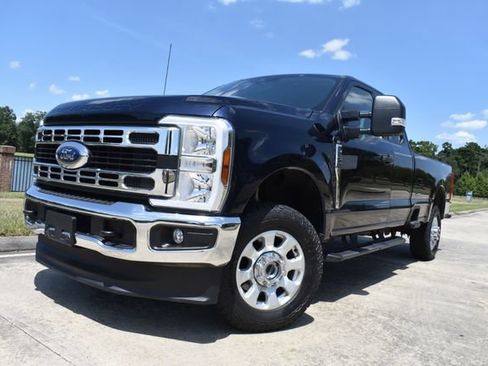 Used 2024 Ford F250 XLT AWD/4WD image 5