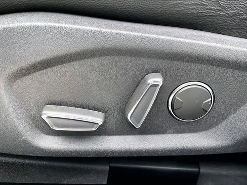 Used 2015 Ford Fusion SE w/ Equipment Group 202A image 29