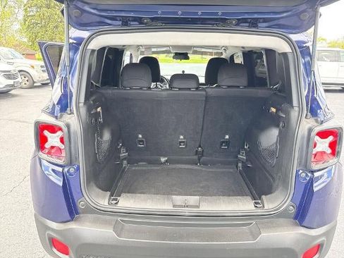 Used 2017 Jeep Renegade Altitude FWD image 24