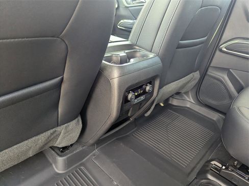 New 2026 Chevrolet Traverse LT image 15