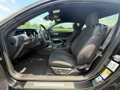 Used 2021 Ford Mustang GT RWD image 12