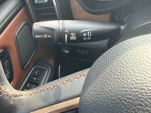 Used 2023 RAM 1500 Limited image 26