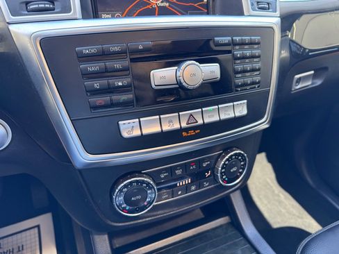 Used 2015 Mercedes-Benz GL 450 4MATIC image 19