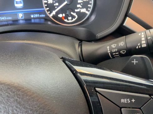 Used 2024 Nissan Altima 2.5 SR FWD image 22