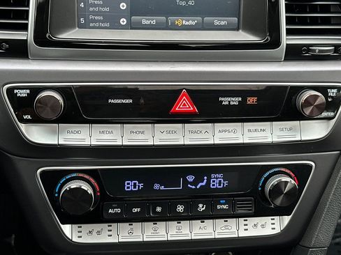 Used 2018 Hyundai Sonata Limited image 19