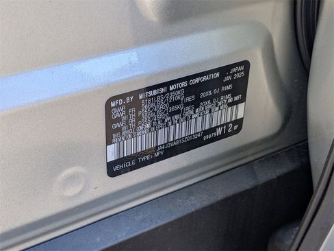 Used 2025 Mitsubishi Outlander SE image 42