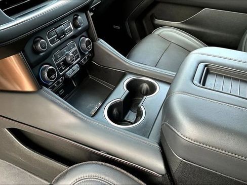 Used 2024 Chevrolet Tahoe High Country image 17