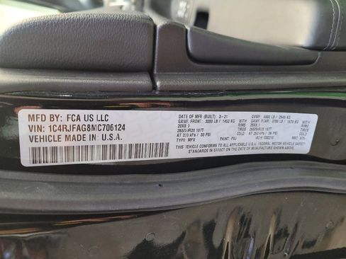 Used 2021 Jeep Grand Cherokee Laredo X image 33