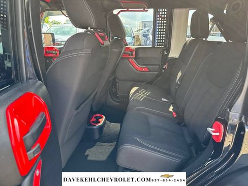 Used 2015 Jeep Wrangler Unlimited Sahara AWD/4WD image 18