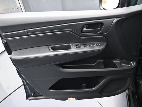 Used 2024 Honda Odyssey EX-L image 13