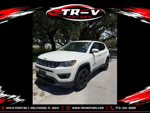 Used 2019 Jeep Compass Latitude AWD/4WD image 2