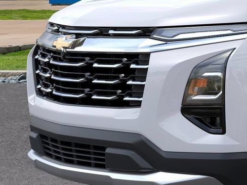 New 2027 Chevrolet Equinox LT w/ Convenience Package II FWD image 13