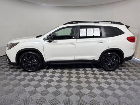 Used 2025 Subaru Ascent Onyx Edition w/ Onyx Package image 3