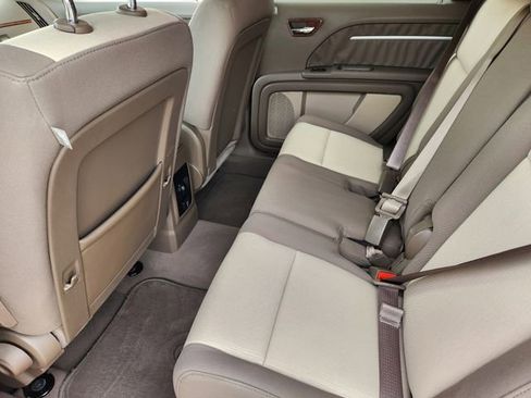 Used 2010 Dodge Journey SXT w/ Flexible Seating Group FWD image 30