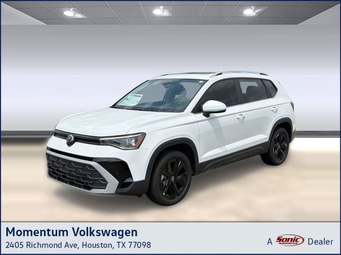 New 2026 Volkswagen Taos SE FWD image 1