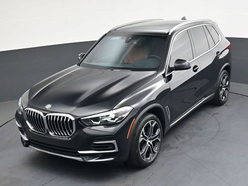 Used 2022 BMW X5 xDrive40i w/ Premium Package AWD/4WD image 24