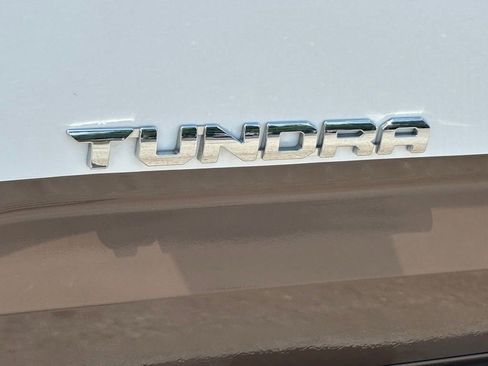 Used 2024 Toyota Tundra Limited AWD/4WD image 17