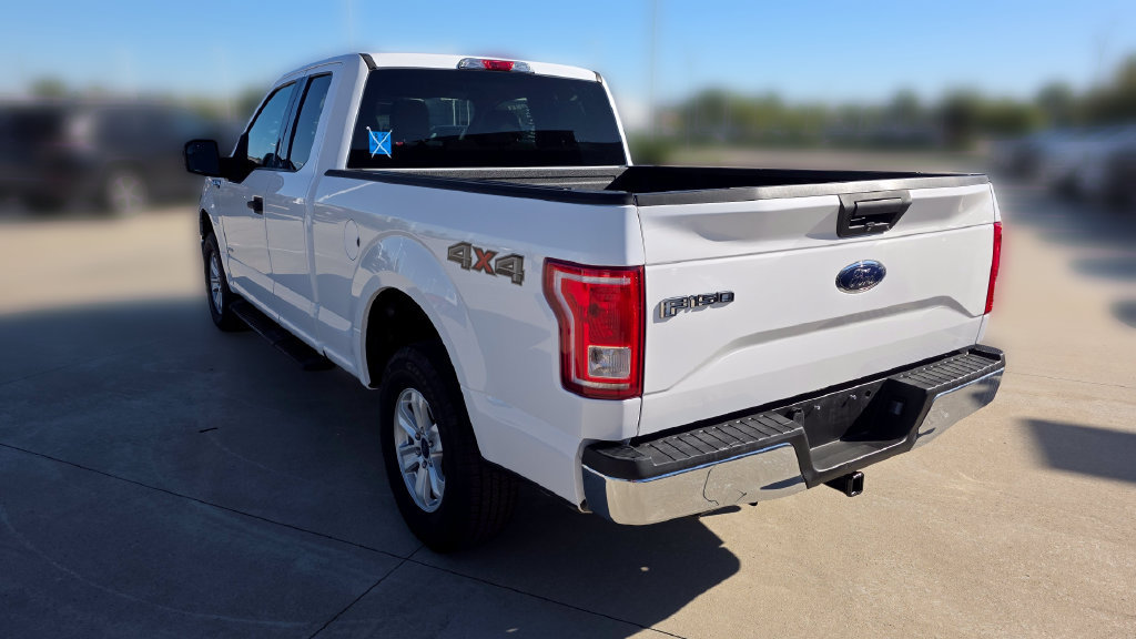 Used 2015 Ford F150 XLT w/ Equipment Group 301A Mid AWD/4WD image 3