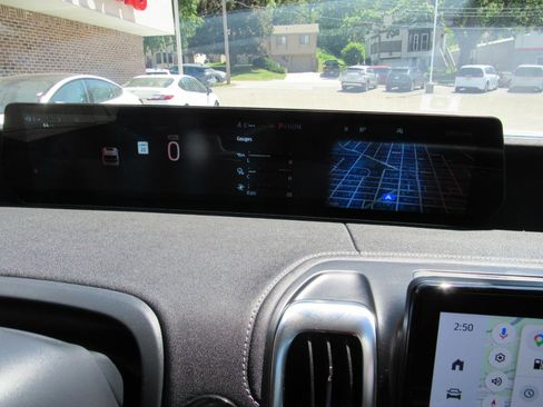 Used 2025 Ford Expedition Max Platinum AWD/4WD image 21